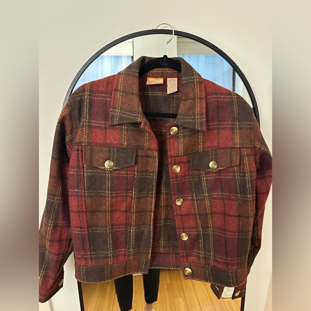 Cropped plaid jacket